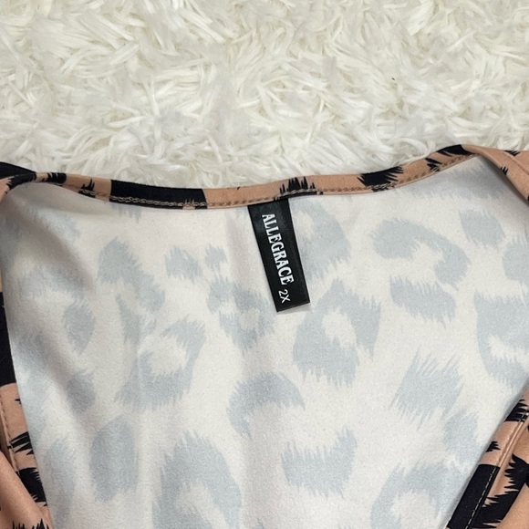 Allegrace | Plus Size Animal Print Blouse - Picture 3 of 7